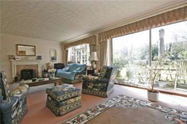 Image of 5 bedroom Detached house for sale in Old Avenue West Byfleet KT14 at West Byfleet Surrey West Byfleet, KT14 6AD