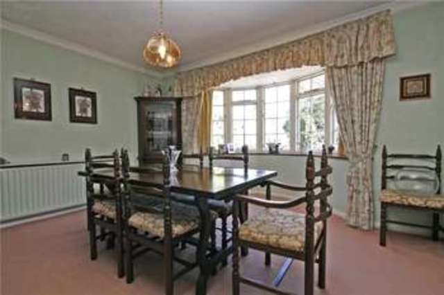  Image of 5 bedroom Detached house for sale in Old Avenue West Byfleet KT14 at West Byfleet Surrey West Byfleet, KT14 6AD