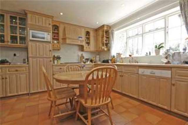  Image of 5 bedroom Detached house for sale in Old Avenue West Byfleet KT14 at West Byfleet Surrey West Byfleet, KT14 6AD