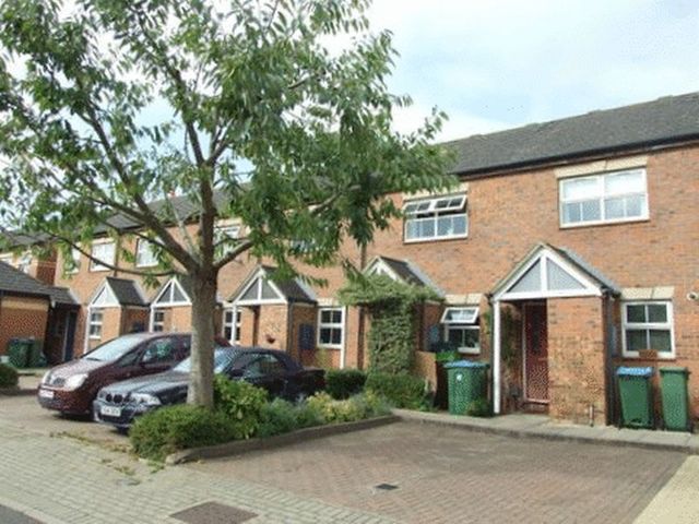  Image of 2 bedroom Terraced house to rent in Old Brewery Close Aylesbury HP21 at Old Brewery Close  Aylesbury, HP21 7SH