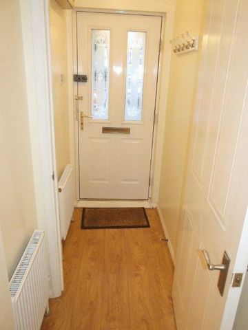  Image of 2 bedroom Terraced house to rent in Old Brewery Close Aylesbury HP21 at Old Brewery Close  Aylesbury, HP21 7SH