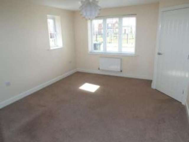  Image of 3 bedroom Semi-Detached house for sale in Old Farm Lane Newbold Verdon Leicester LE9 at Newbold Verdon Leicester Earl Shilton, LE9 9PX