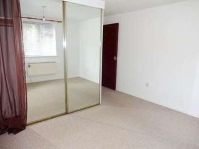  Image of 2 bedroom Flat to rent in George Street Glastonbury BA6 at George Street  Glastonbury, BA6 9LT