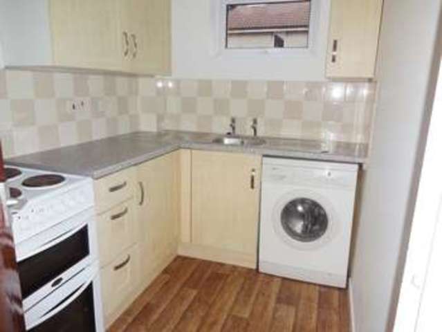  Image of 2 bedroom Flat to rent in George Street Glastonbury BA6 at George Street  Glastonbury, BA6 9LT