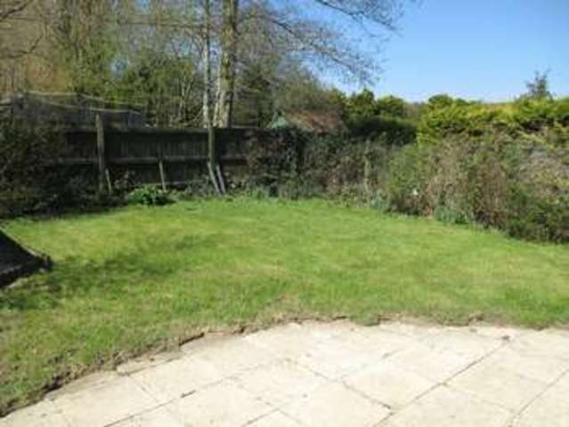  Image of 3 bedroom Semi-Detached house to rent in Olive Grove Swindon SN25 at Olive Grove  Swindon, SN25 3DB