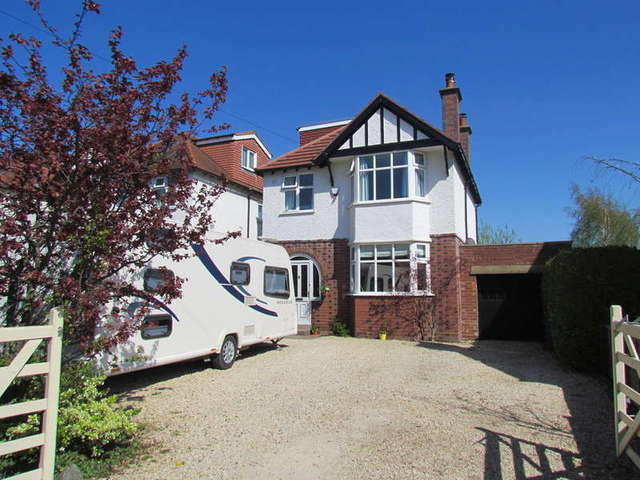  Image of 4 bedroom Detached house for sale in Ombersley Road Worcester WR3 at Worcester Worcestershire Worcester, WR3 7DH