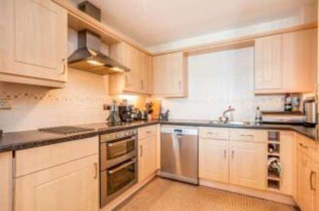  Image of 2 bedroom Flat for sale in The Gateway Watford WD18 at The Gateway Watford Watford, WD18 7HG