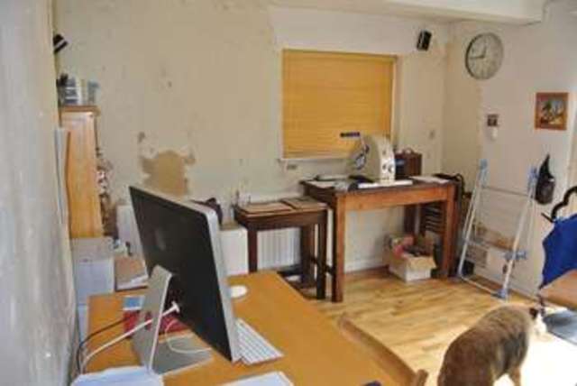  Image of 1 bedroom Flat for sale in Boundary Road Worthing BN11 at Boundary Road  Worthing, BN11 4LL