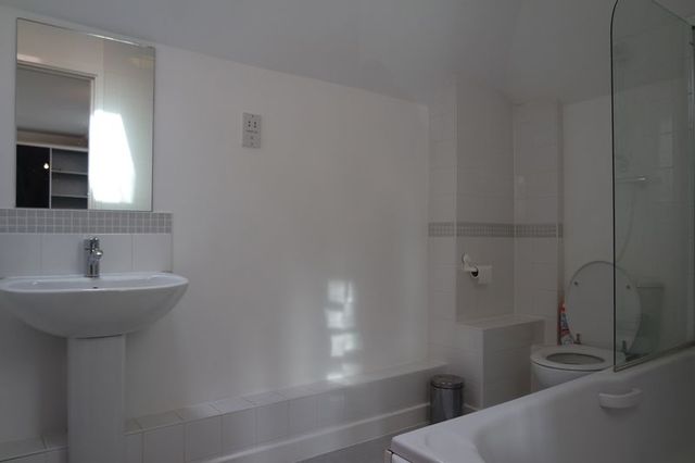  Image of 1 bedroom Flat to rent in Nottingham Road Loughborough LE11 at Nottingham Road  Loughborough, LE11 1AE