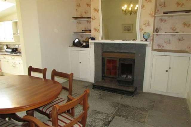  Image of 4 bedroom Terraced house for sale in Orchard Road Street BA16 at Street, BA16 0BT