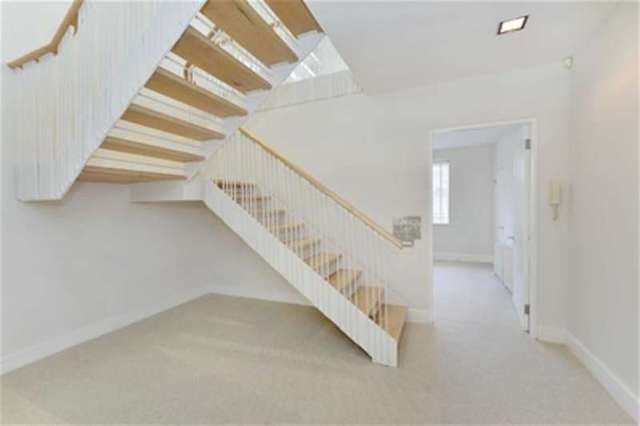  Image of 2 bedroom Flat to rent in Ormonde Terrace London NW8 at London, NW8 7LR