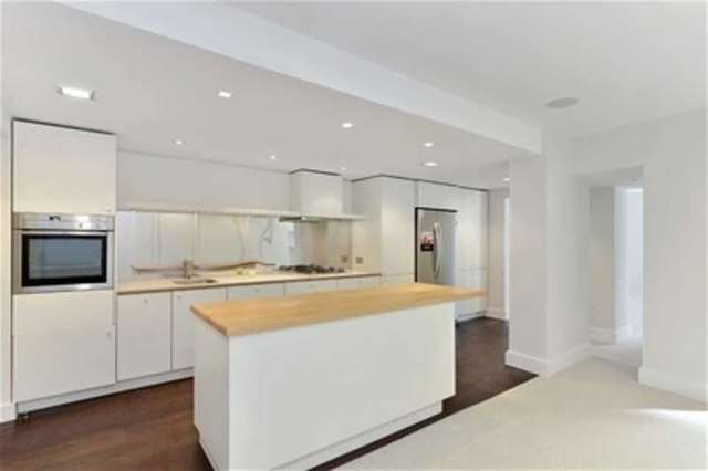  Image of 2 bedroom Flat to rent in Ormonde Terrace London NW8 at London, NW8 7LR