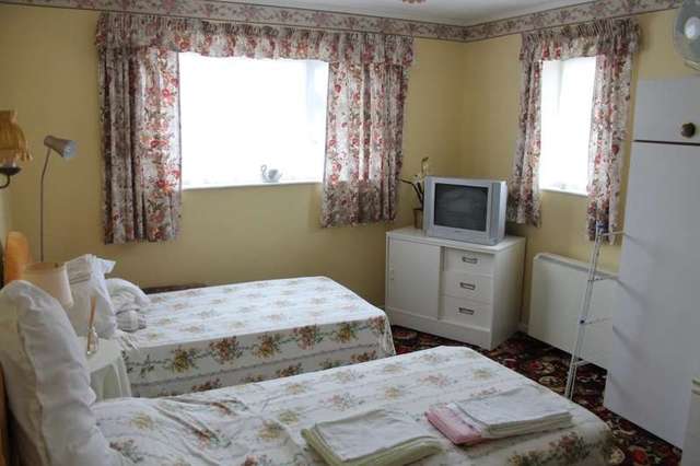  Image of 2 bedroom Detached house for sale in Slade Close Ottery St. Mary EX11 at Ottery St Mary Devon, EX11 1SY