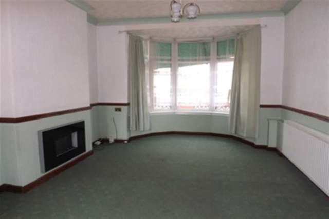  Image of 3 bedroom Detached house to rent in Oxford Road Acocks Green Birmingham B27 at Birmingham, B27 6DR