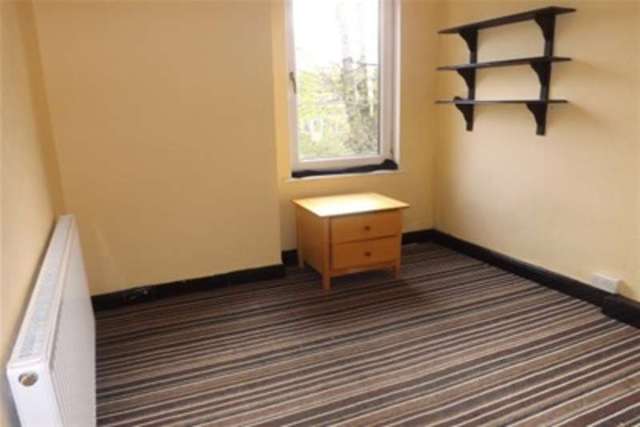  Image of 3 bedroom Detached house to rent in Oxford Road Acocks Green Birmingham B27 at Birmingham, B27 6DR