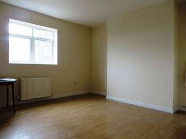  Image of 1 bedroom Flat to rent in Tetbury Street Birkenhead CH41 at 2 Tetbury Street  Birkenhead, CH41 2XP