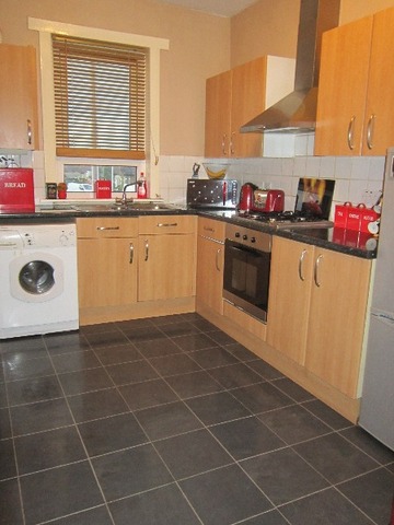  Image of 2 bedroom Flat to rent in Paisley Road Renfrew PA4 at Renfrew Renfrewshire Renfrewshire, PA4 8AA