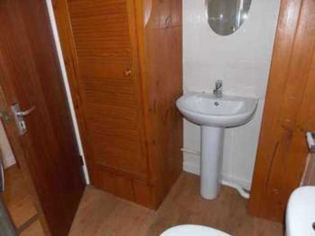  Image of Flat to rent in Palmer Street Frome BA11 at Palmer Street  Frome, BA11 1DS