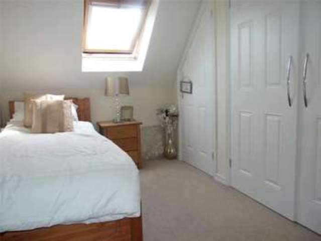  Image of 2 bedroom Apartment to rent in Palmerstone Road Earley Reading RG6 at Palmerstone Road Reading Reading, RG6 1JB