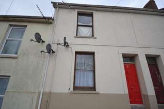  Image of 2 bedroom Flat to rent in Parade Road Carmarthen SA31 at Parade Road  Carmarthen, SA31 1LL