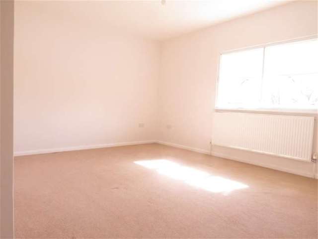  Image of 3 bedroom Detached house to rent in Park Hall Road London SE21 at West Dulwich, SE21 8ES