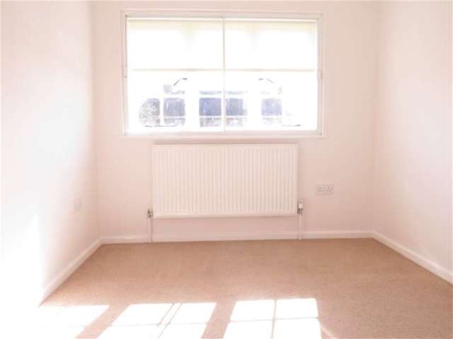  Image of 3 bedroom Detached house to rent in Park Hall Road London SE21 at West Dulwich, SE21 8ES