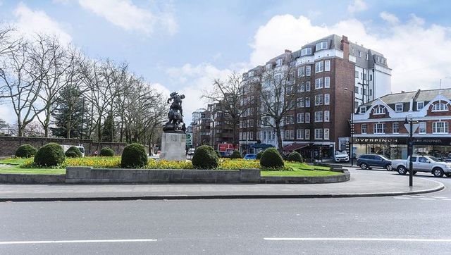  Image of 1 bedroom Flat to rent in Park Road London NW8 at Park Road Array Lisson Grove, NW8 7HY