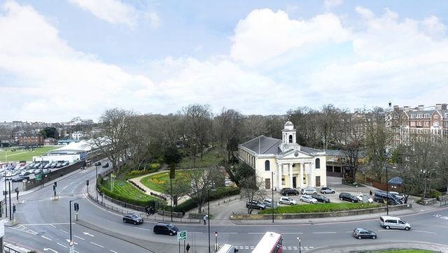  Image of 1 bedroom Flat to rent in Park Road London NW8 at Park Road Array Lisson Grove, NW8 7HY