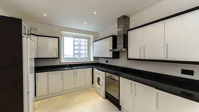  Image of 1 bedroom Flat to rent in Park Road London NW8 at Park Road Array Lisson Grove, NW8 7HY