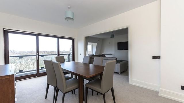  Image of 4 bedroom Flat to rent in Park Road London NW8 at Park Road Array Lisson Grove, NW8 7HY