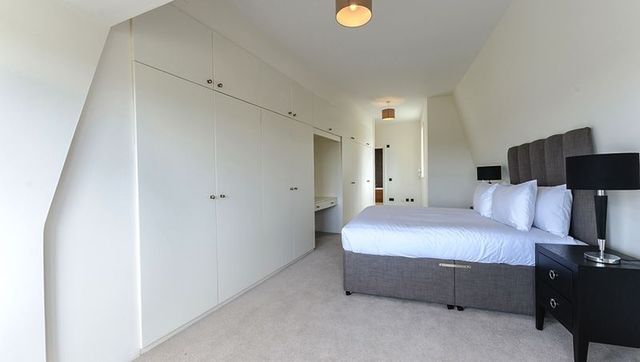  Image of 4 bedroom Flat to rent in Park Road London NW8 at Park Road Array Lisson Grove, NW8 7HY