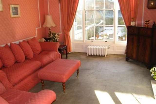  Image of 2 bedroom Semi-Detached house to rent in Park Valley Nottingham NG7 at Nottingham, NG7 1BQ