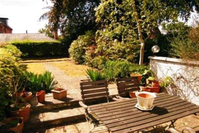  Image of 2 bedroom Semi-Detached house to rent in Park Valley Nottingham NG7 at Nottingham, NG7 1BQ