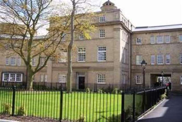  Image of 1 bedroom Flat to rent in Chaloner Grove Wakefield WF1 at Wakefield, WF1 4DF