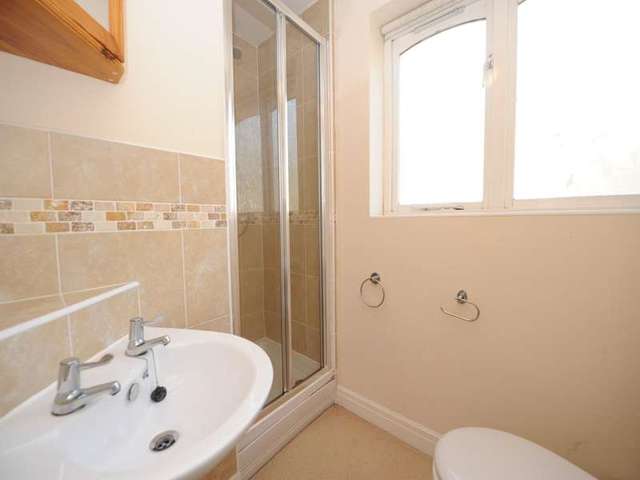  Image of 3 bedroom Detached house for sale in Parkside Close Meanwood Leeds LS6 at Leeds LS6 Leeds, LS6 4LZ
