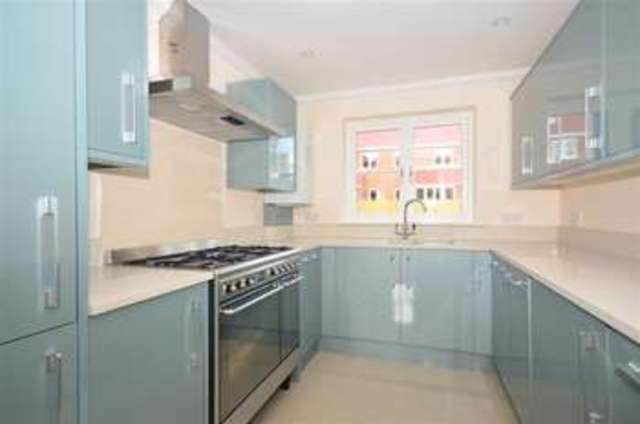  Image of 3 bedroom Mews for sale in Pegwell Road Ramsgate CT11 at Ramsgate Kent Ramsgate, CT11 0JE