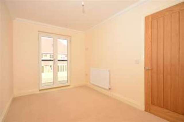  Image of 3 bedroom Mews for sale in Pegwell Road Ramsgate CT11 at Ramsgate Kent Ramsgate, CT11 0JE