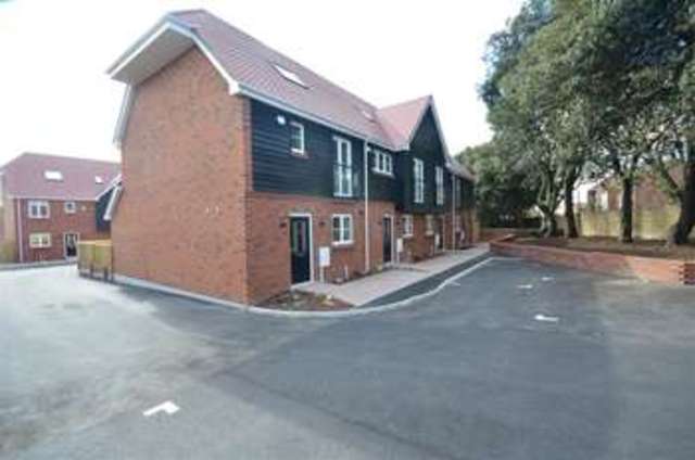  Image of 3 bedroom Mews for sale in Pegwell Road Ramsgate CT11 at Ramsgate Kent Ramsgate, CT11 0JE