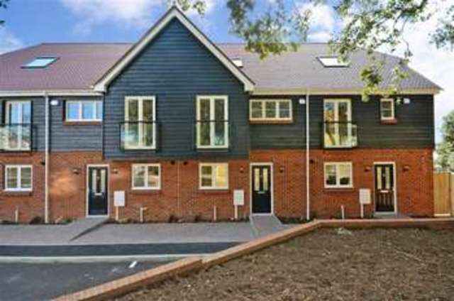 Image of 3 bedroom Mews for sale in Pegwell Road Ramsgate CT11 at Ramsgate Kent Ramsgate, CT11 0JE