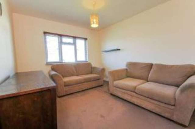  Image of 1 bedroom Flat for sale in Pembury Crescent Sidcup DA14 at Sidcup  North Cray, DA14 4QA