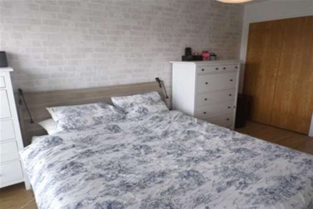  Image of 1 bedroom Flat to rent in Penstone Court Chandlery Way Cardiff CF10 at Cardiff, CF10 5NP