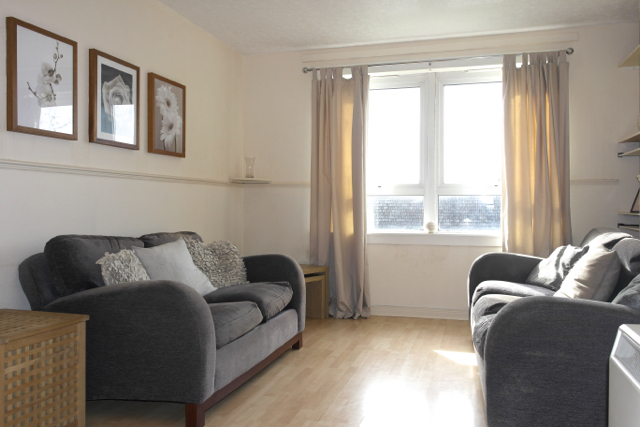  Image of 2 bedroom Flat to rent in Pentland Crescent Dundee DD2 at West End Dundee Dundee, DD2 2BU