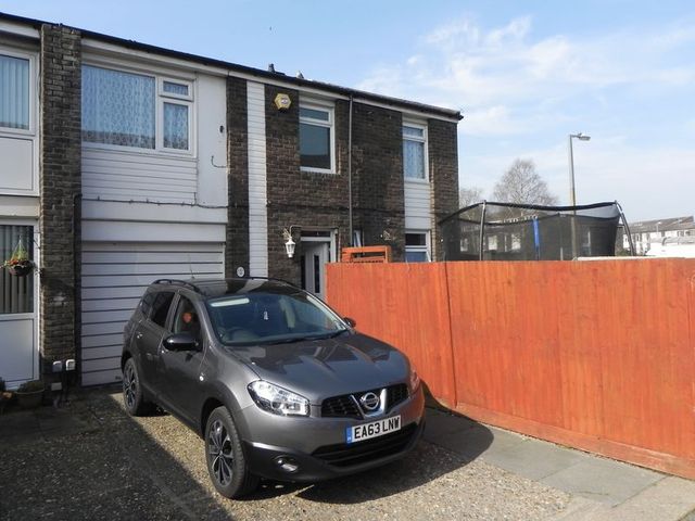  Image of 4 bedroom Terraced house for sale in Peterswood Harlow CM18 at Peterswood  Harlow, CM18 7RL