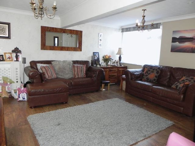  Image of 4 bedroom Terraced house for sale in Peterswood Harlow CM18 at Peterswood  Harlow, CM18 7RL