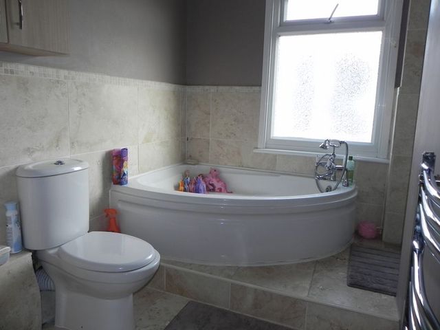  Image of 4 bedroom Terraced house for sale in Peterswood Harlow CM18 at Peterswood  Harlow, CM18 7RL