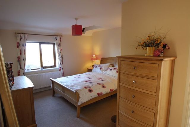  Image of 4 bedroom Semi-Detached house for sale in Dorsington Road Pebworth Stratford-upon-Avon CV37 at Pettiphers Farm, Dorsington Road Pebworth Stratford-Upon-Avon, CV37 8AW
