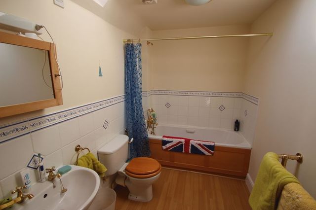  Image of 4 bedroom Semi-Detached house for sale in Dorsington Road Pebworth Stratford-upon-Avon CV37 at Pettiphers Farm, Dorsington Road Pebworth Stratford-Upon-Avon, CV37 8AW