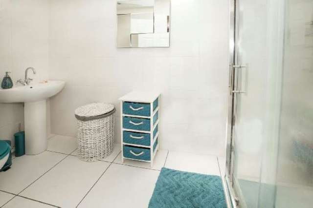  Image of 3 bedroom Detached house for sale in Pierces Hill Tilehurst Reading RG31 at Pierces Hill  Reading, RG31 6RB
