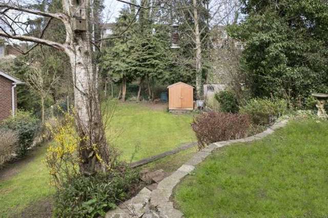  Image of 3 bedroom Detached house for sale in Pierces Hill Tilehurst Reading RG31 at Pierces Hill  Reading, RG31 6RB