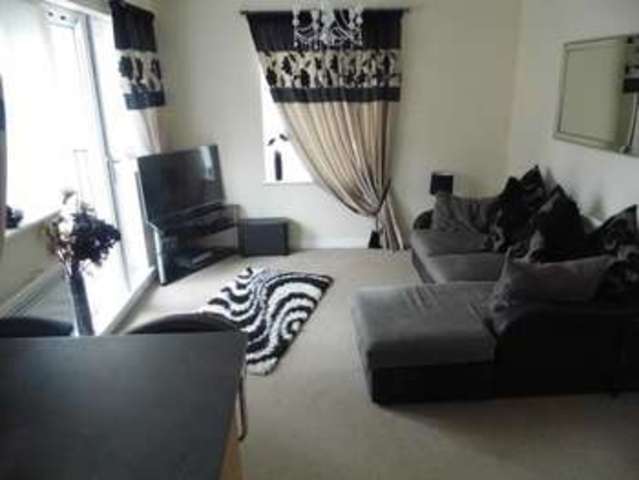  Image of 2 bedroom Flat for sale in The Laurels Fazeley Tamworth B78 at Tamworth Staffordshire Tamworth, B78 3EJ
